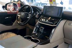 تۆیۆتا لاند کروزەر